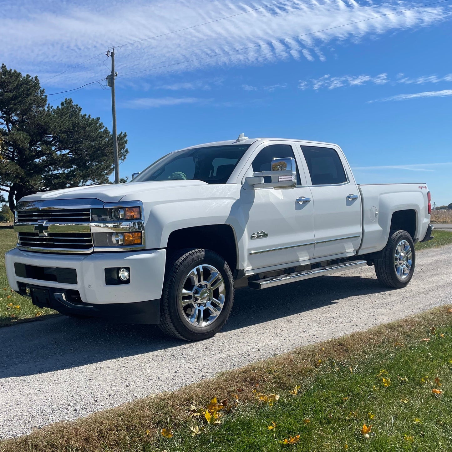 14-18 GM Summit White / Switchbacks / Chrome Caps