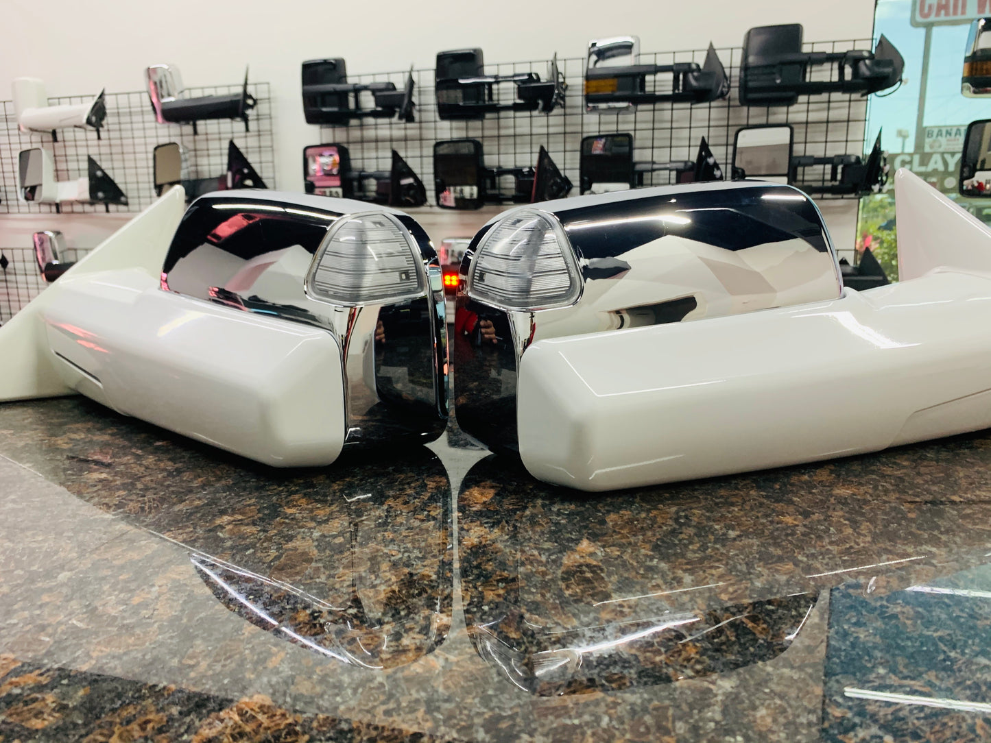 09-18 Ram White / Chrome Tow Mirrors W/ Switchbacks