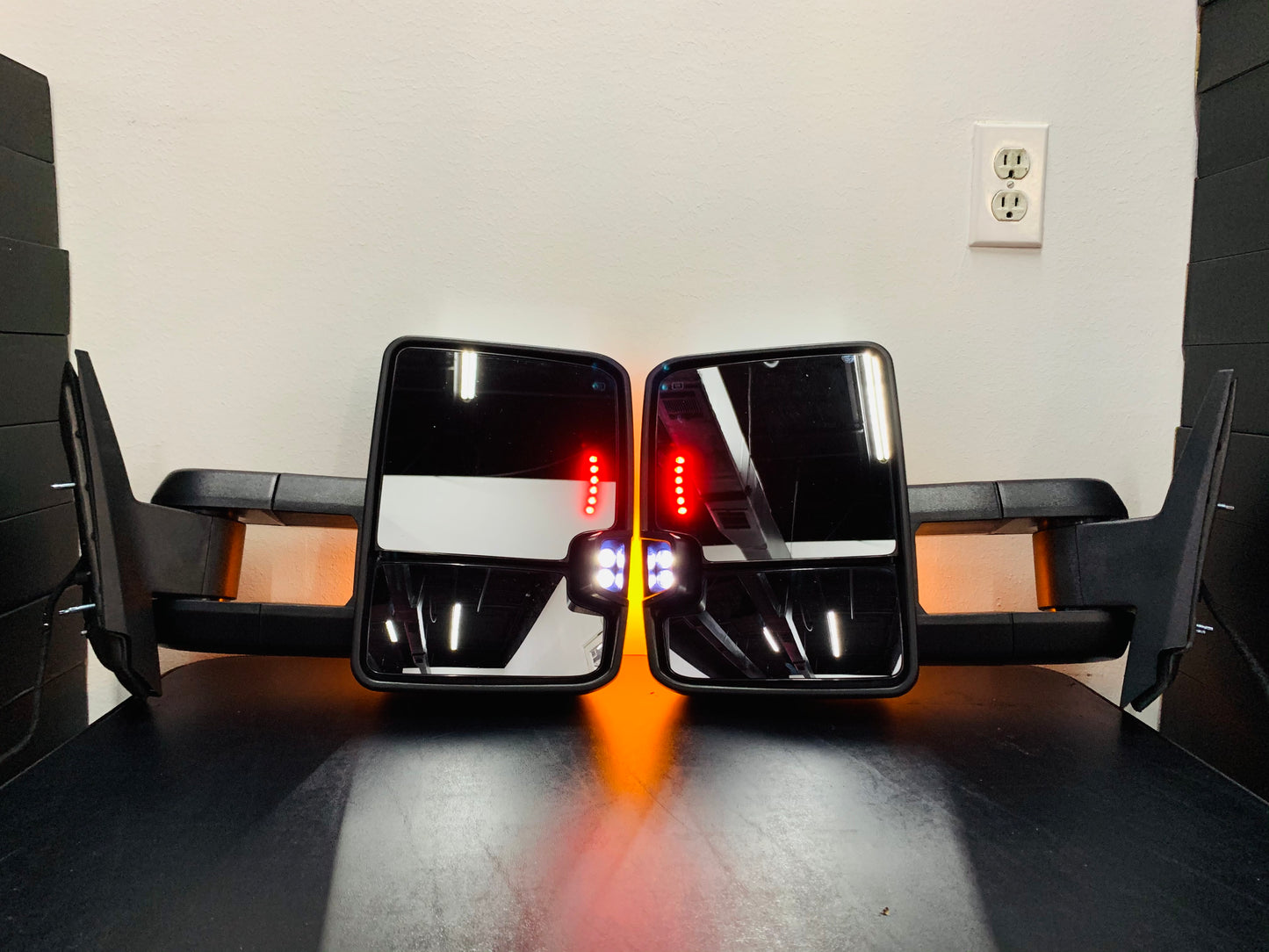 03-06 Tow Mirrors w/ amber lights