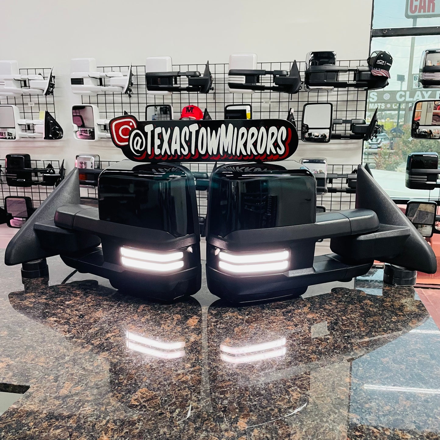 09-18 Ram GM Style Tow Mirrors W/ Gloss black Caps / Switchbacks